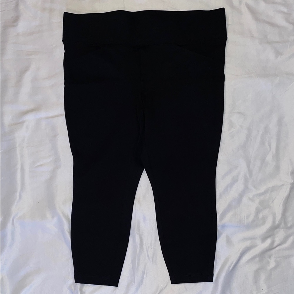 Torrid Pixie Pants Cropped Nwot - image 1